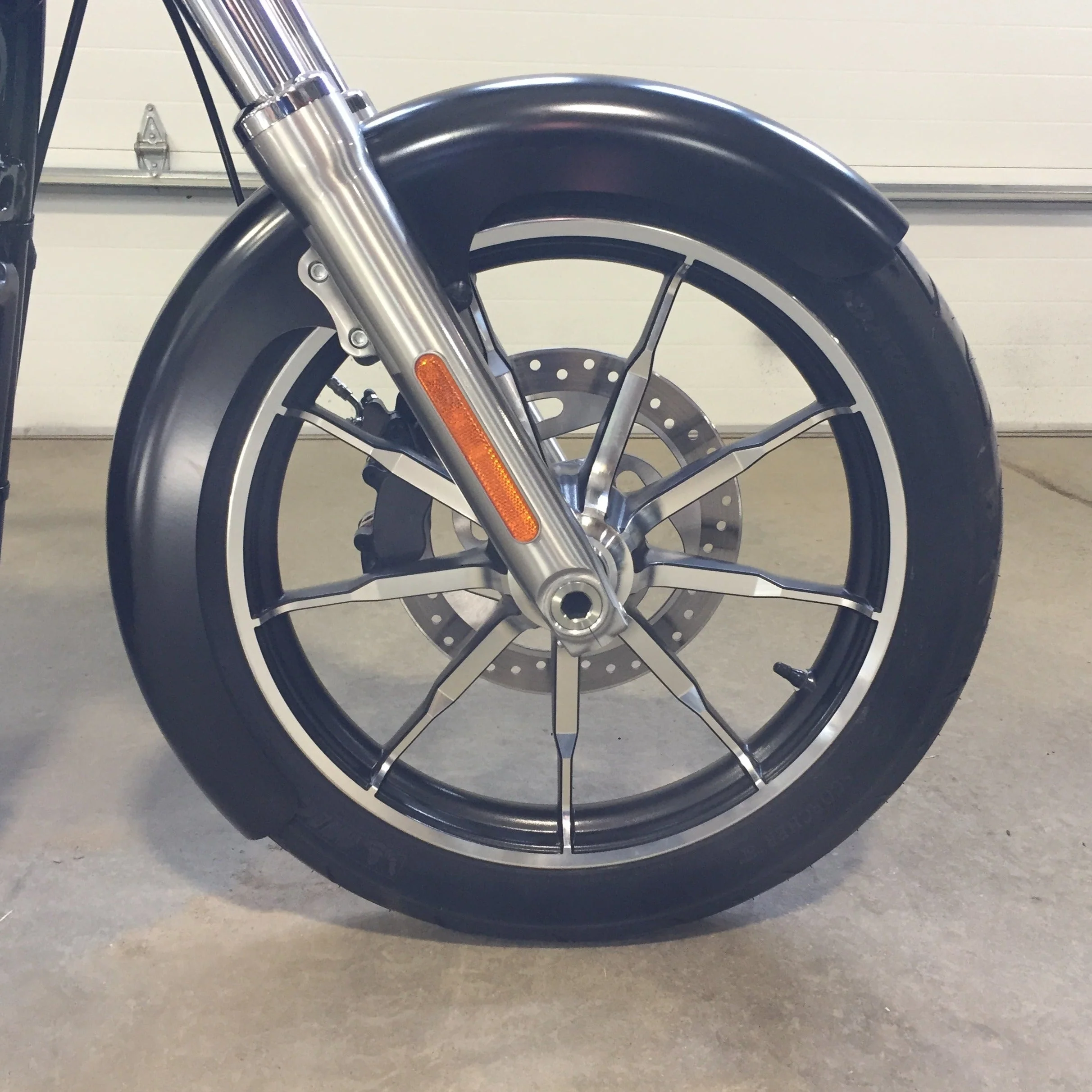 19" Tire Hugger Front Fender Fit Kit for Harley-Davidson® 2006-2017 Dyna and 2018-2026 Softail Street Bob - Image 10