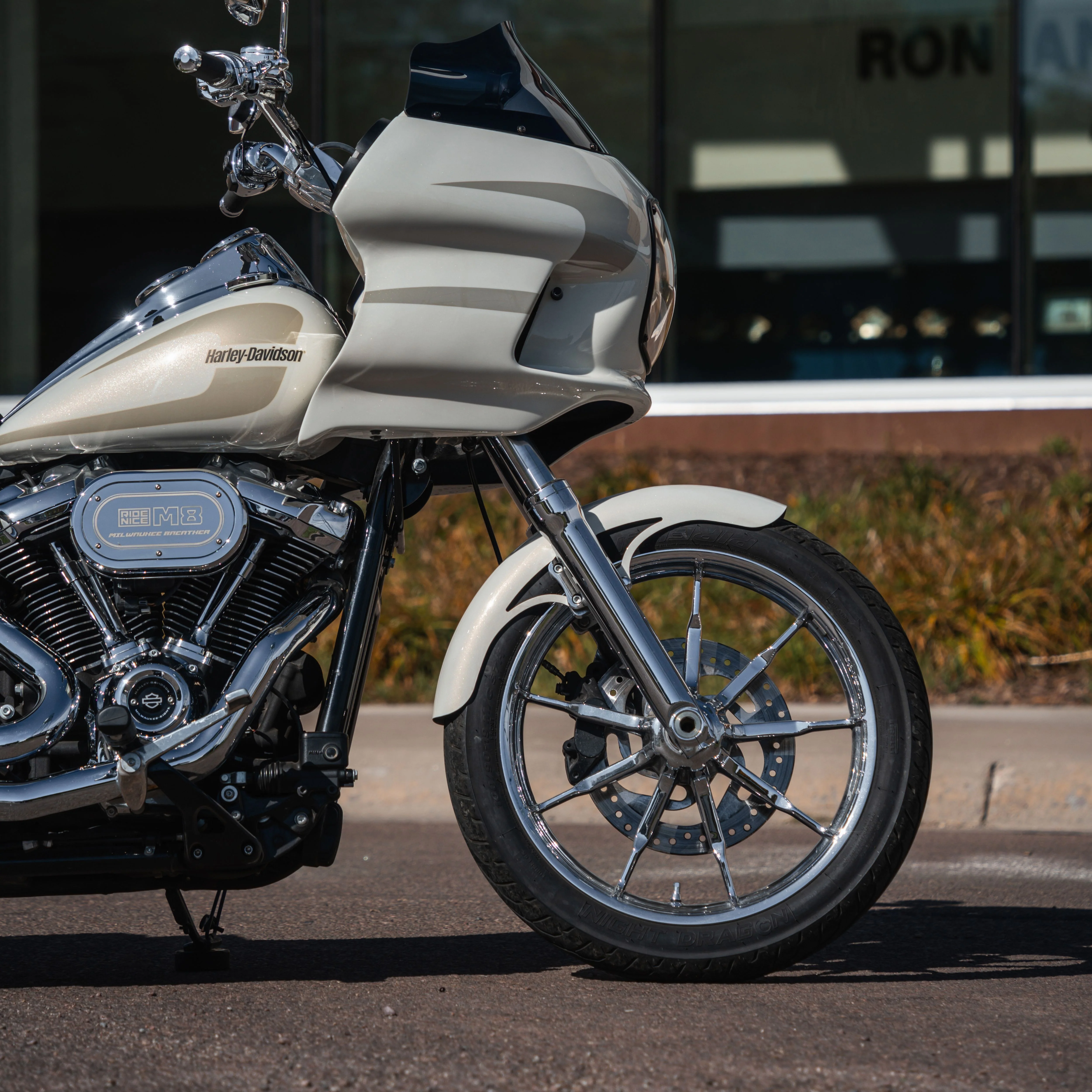 19” Tire Hugger Front Fender Fit Kit For Harley-Davidson® 2018-2023 Softail Low Rider - Image 7
