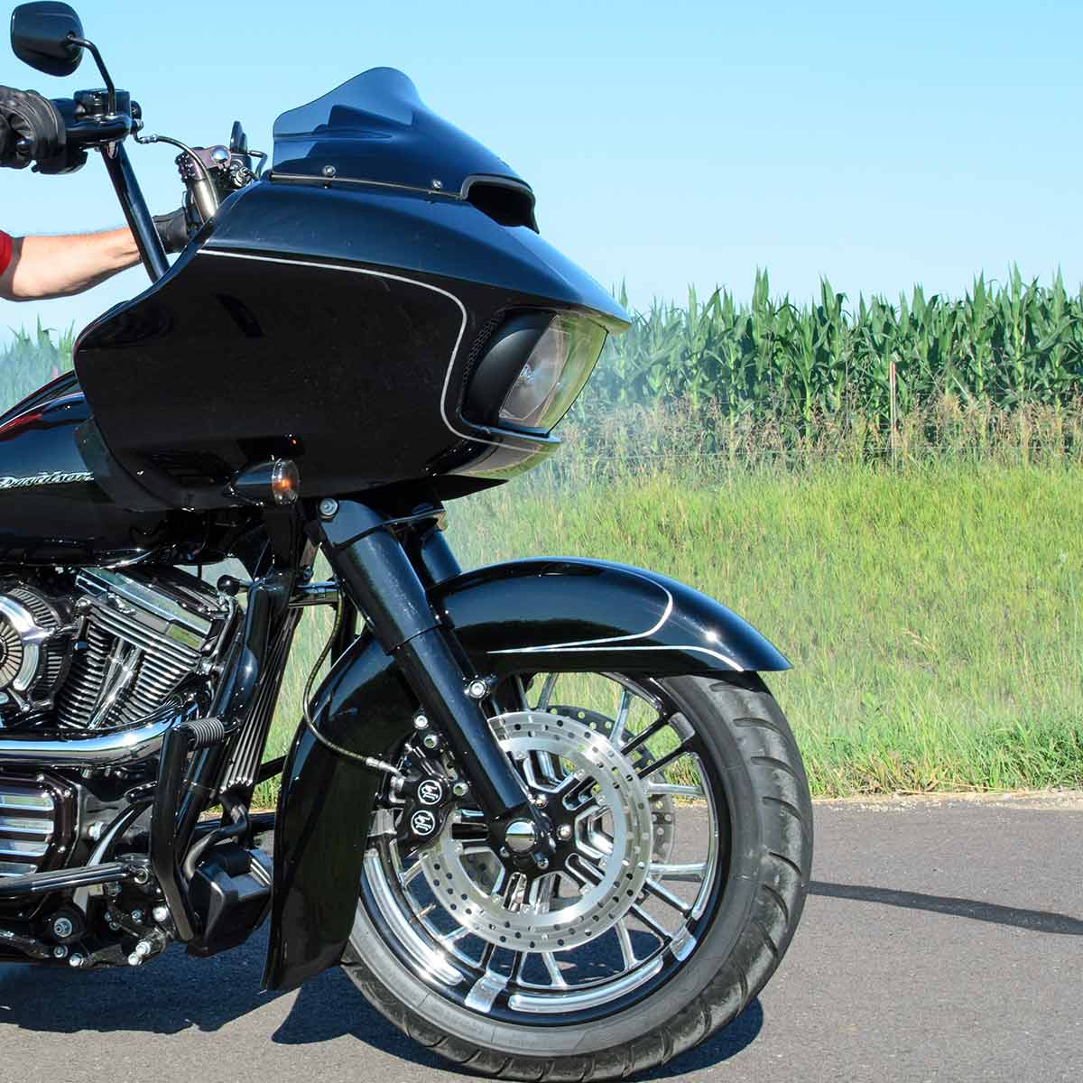 Benchmark Front Fender Fit Kit for H-D® 2014-2026 Street Glide, Road Glide and Road King - Image 4