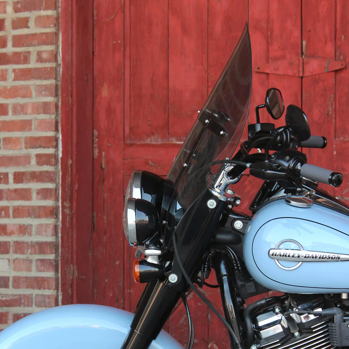 Billboard Flare® Windshield for Harley-Davidson® - Image 9