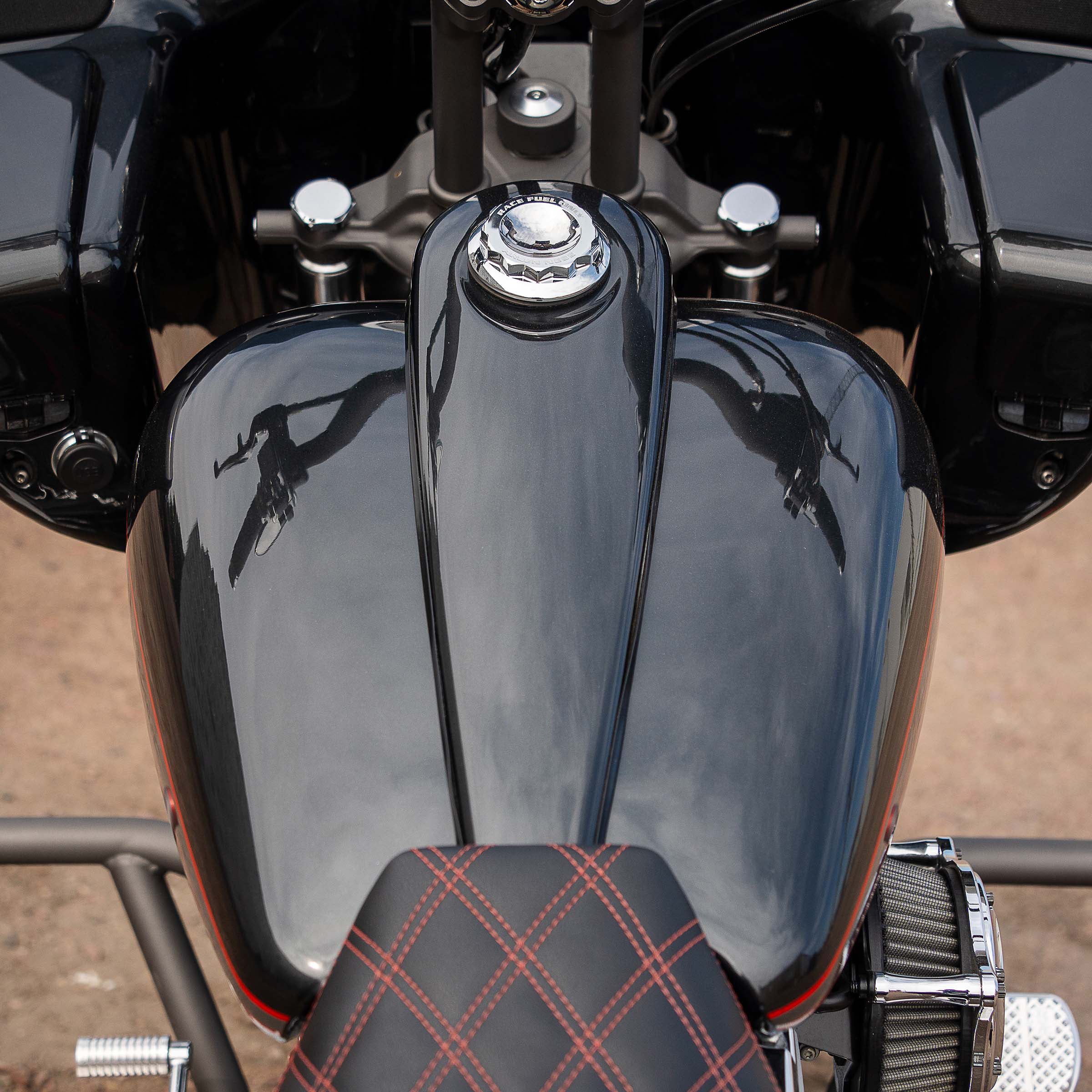 Curvaceous Metal Dash for H-D® 1997-2025 Street Glide (FLHT, FLHX) and Road Glide (FLTR) - Image 5