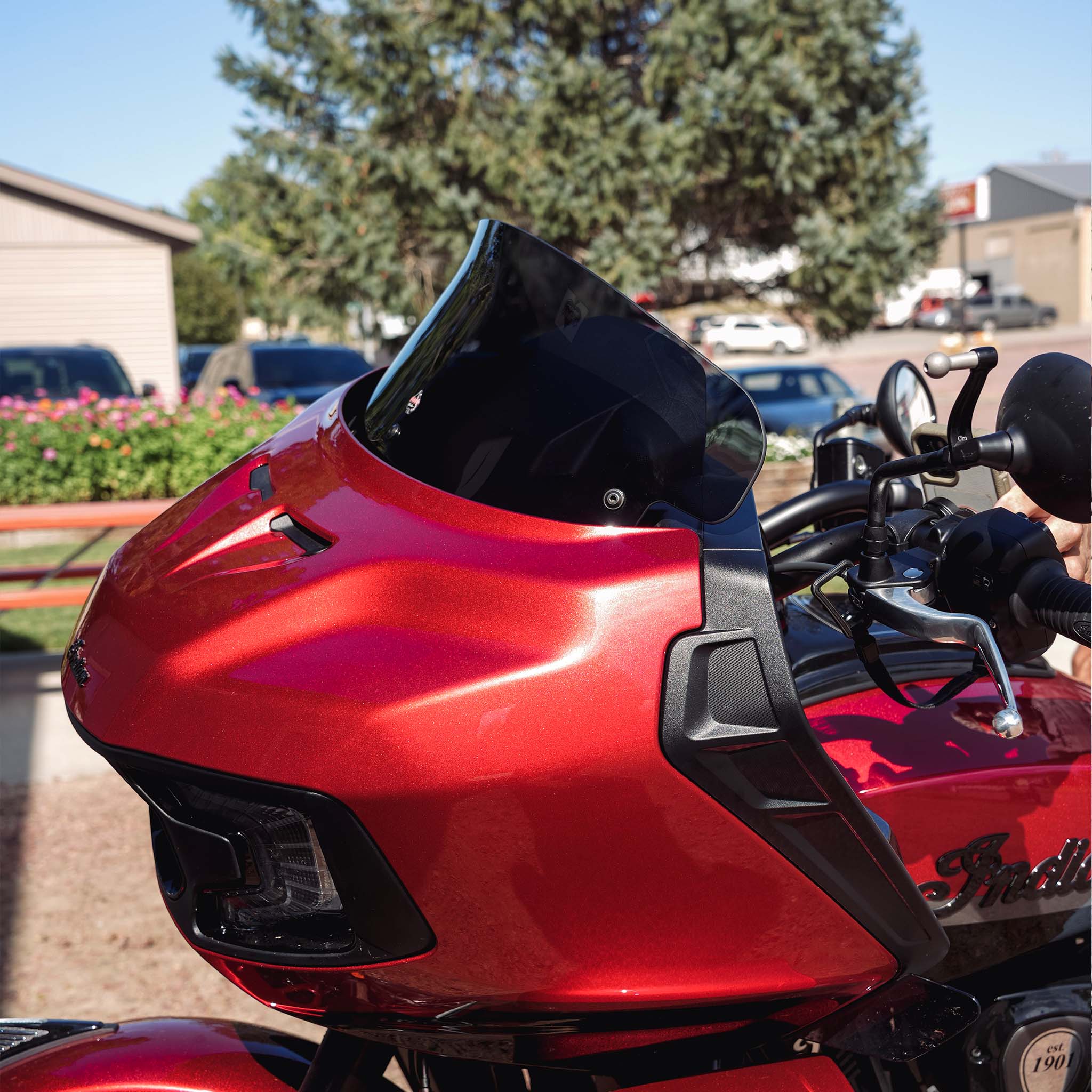 FlareĀ® Windshield for IndianĀ® 2020-2026 Challenger and Pursuit - Image 3