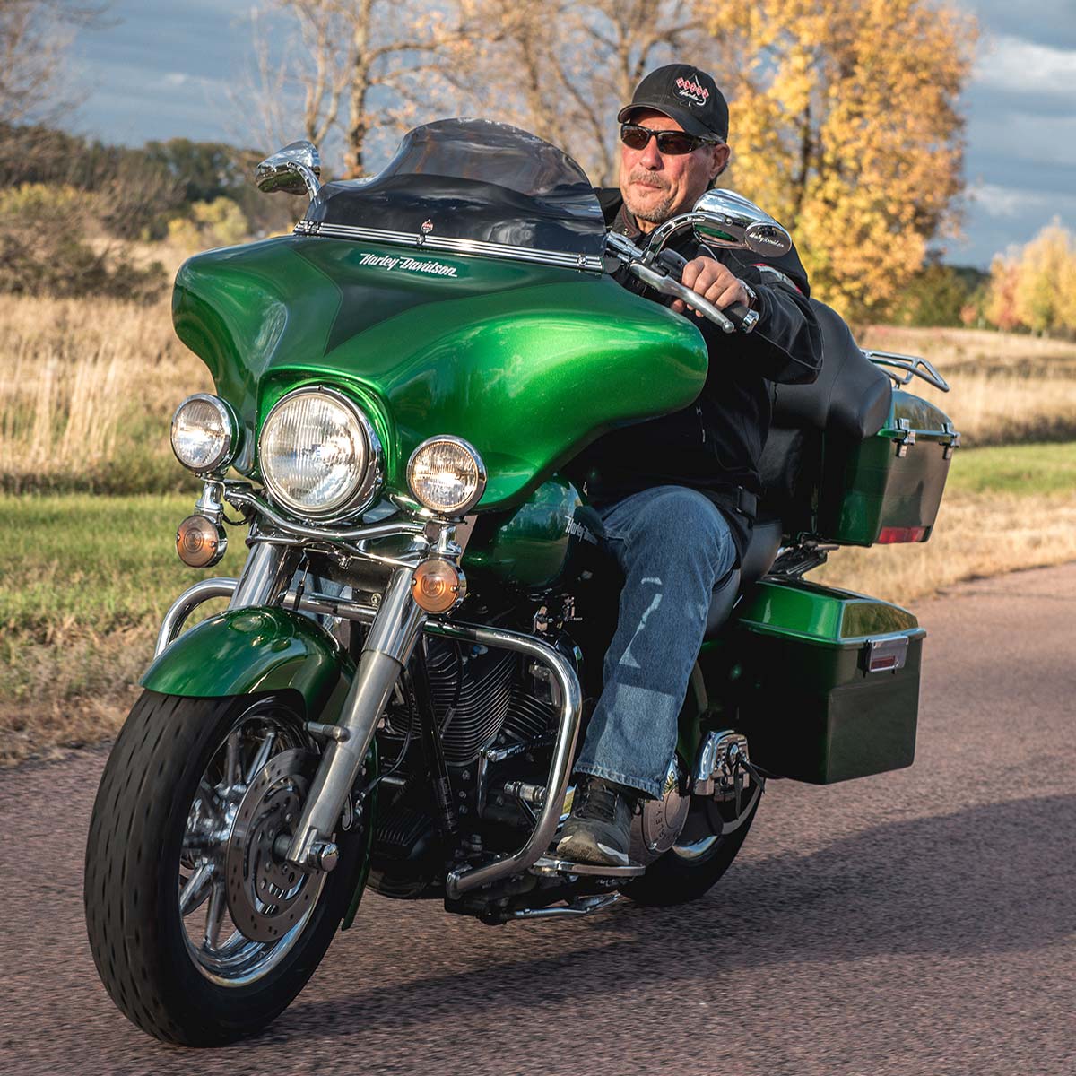 Flare® Windshield for Harley-Davidson® 1996-2013 Street Glide (FLHT, FLHX) - Image 12