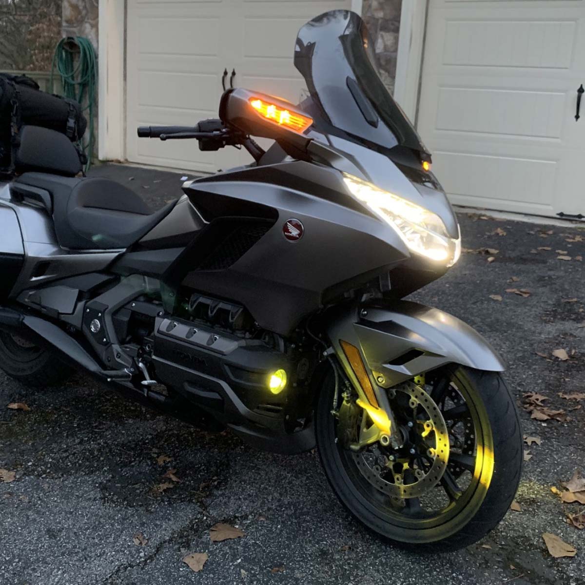 FlareĀ® Windshield for HondaĀ® 2018-2025 Gold Wing - Image 8