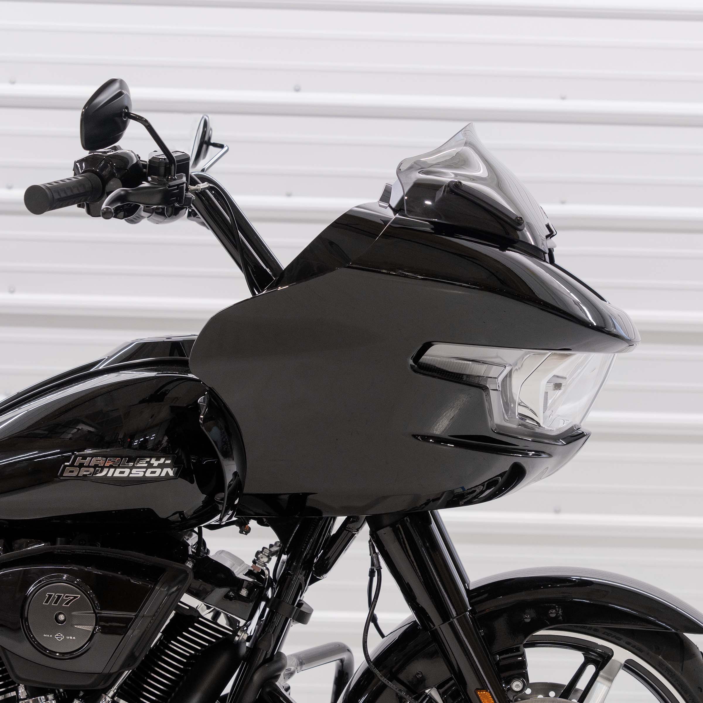 FlareĀ® Windshield for Harley-DavidsonĀ® 2023.5-2026 Road Glide (FLTR) - Image 15