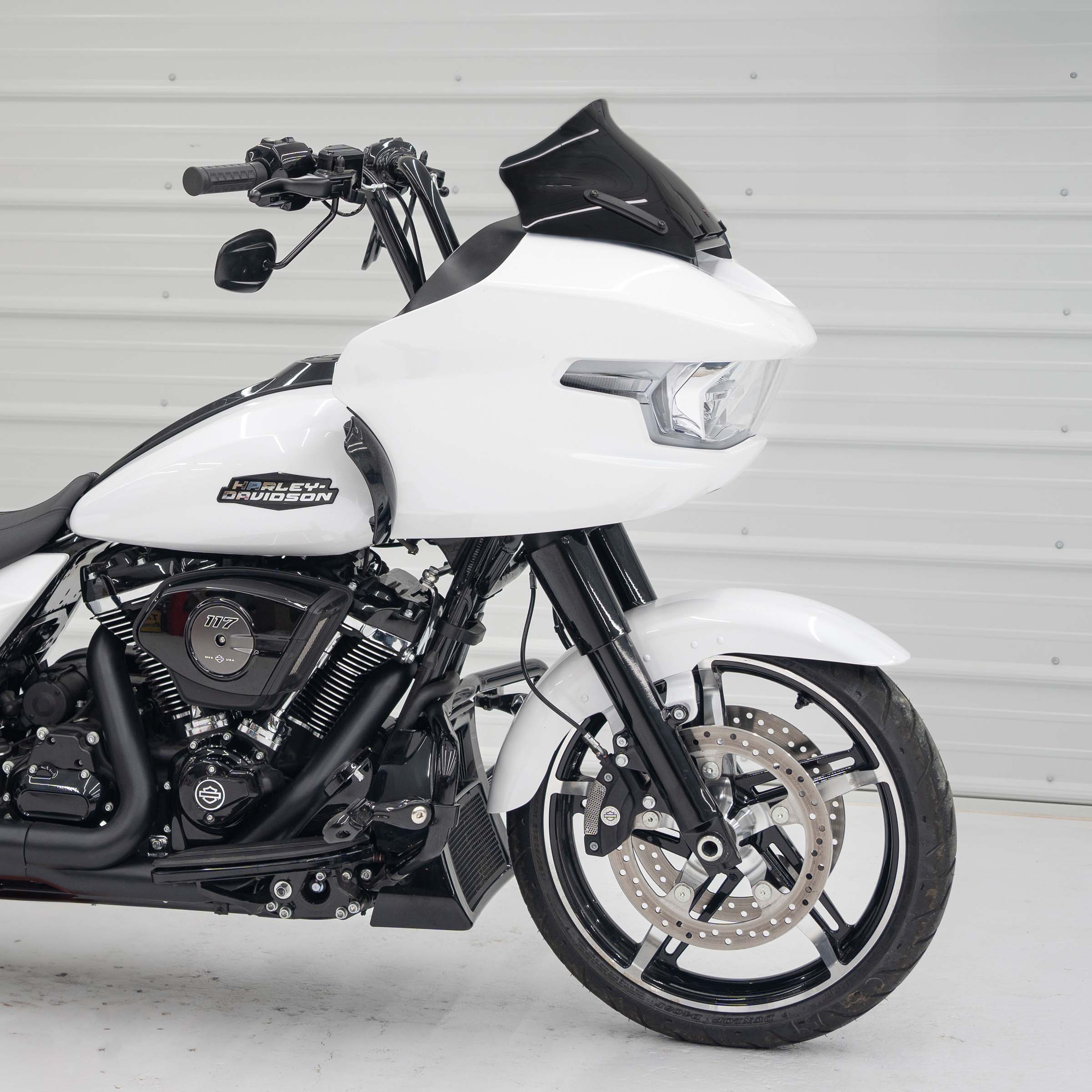 FlareĀ® Windshield for Harley-DavidsonĀ® 2023.5-2026 Road Glide (FLTR) - Image 40