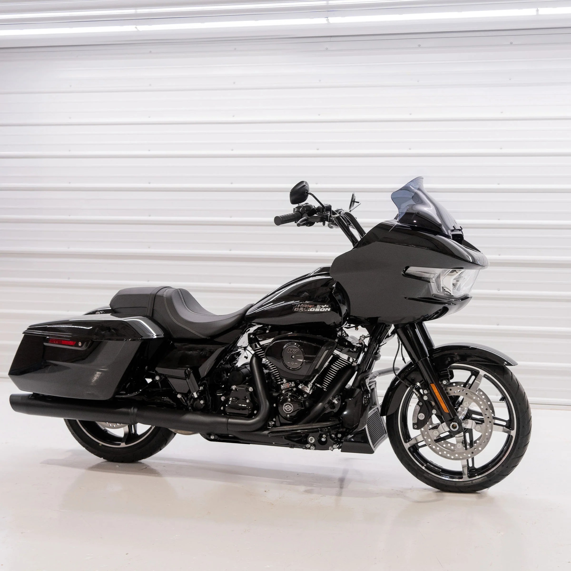 FlareĀ® Windshield for Harley-DavidsonĀ® 2023.5-2026 Road Glide (FLTR) - Image 48