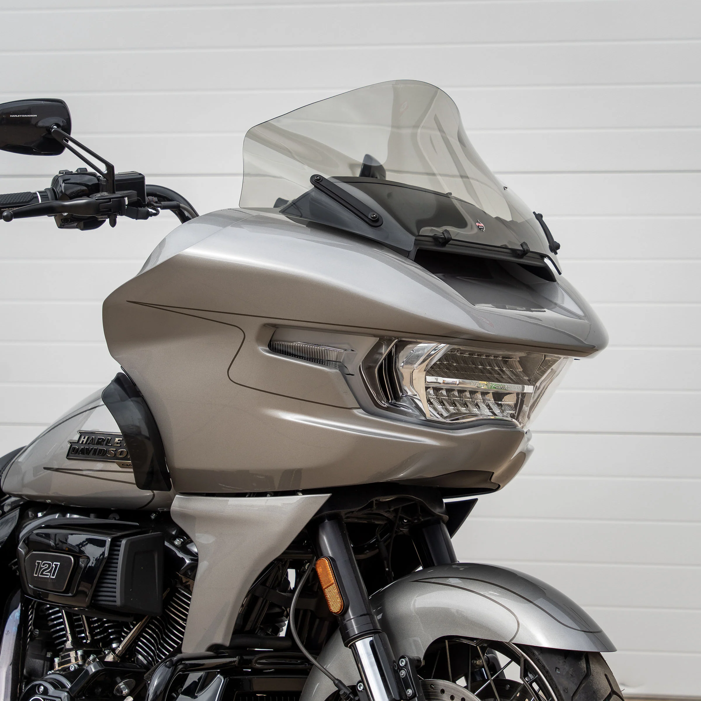 FlareĀ® Windshield for Harley-DavidsonĀ® 2023.5-2026 Road Glide (FLTR) - Image 50