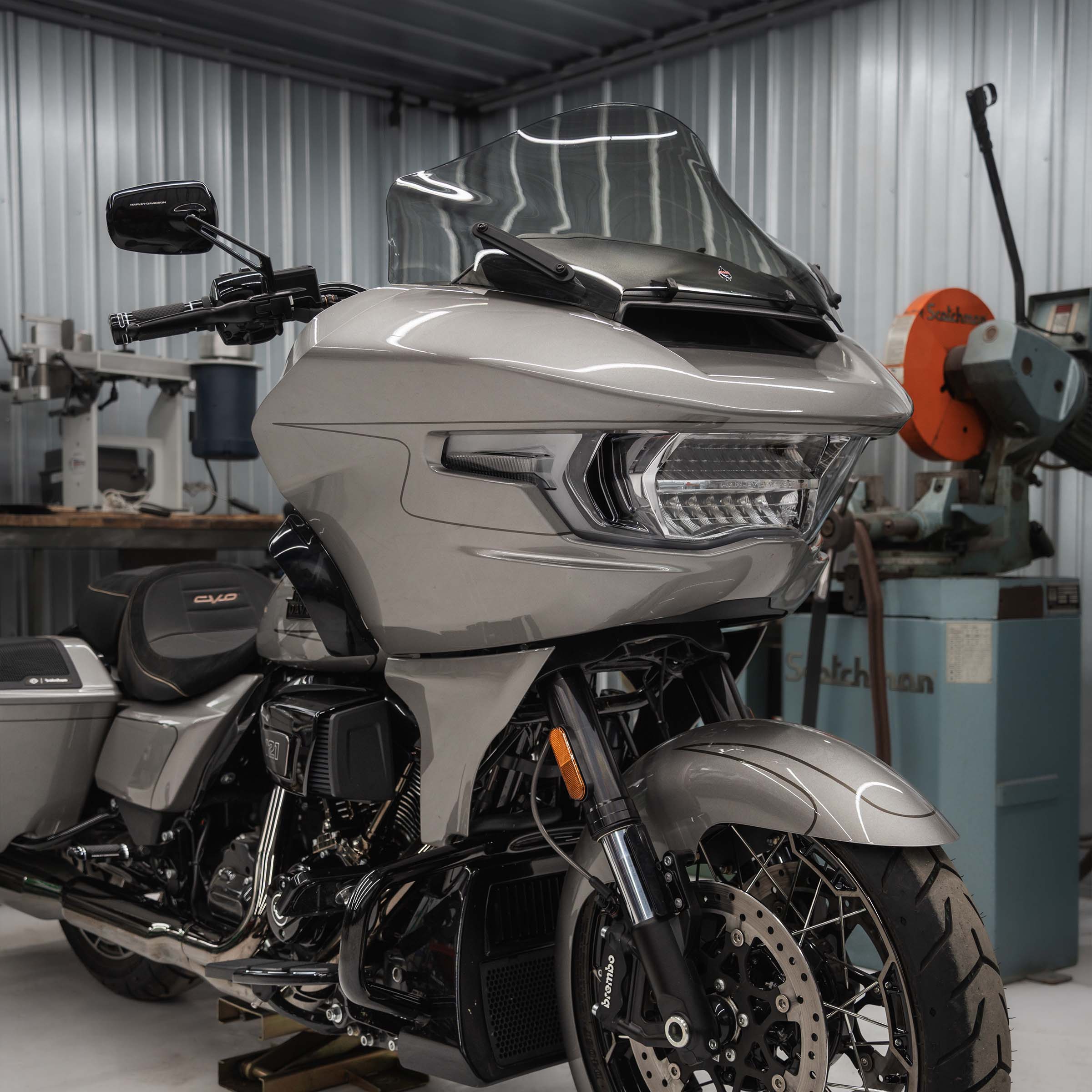 FlareĀ® Windshield for Harley-DavidsonĀ® 2023.5-2026 Road Glide (FLTR) - Image 55