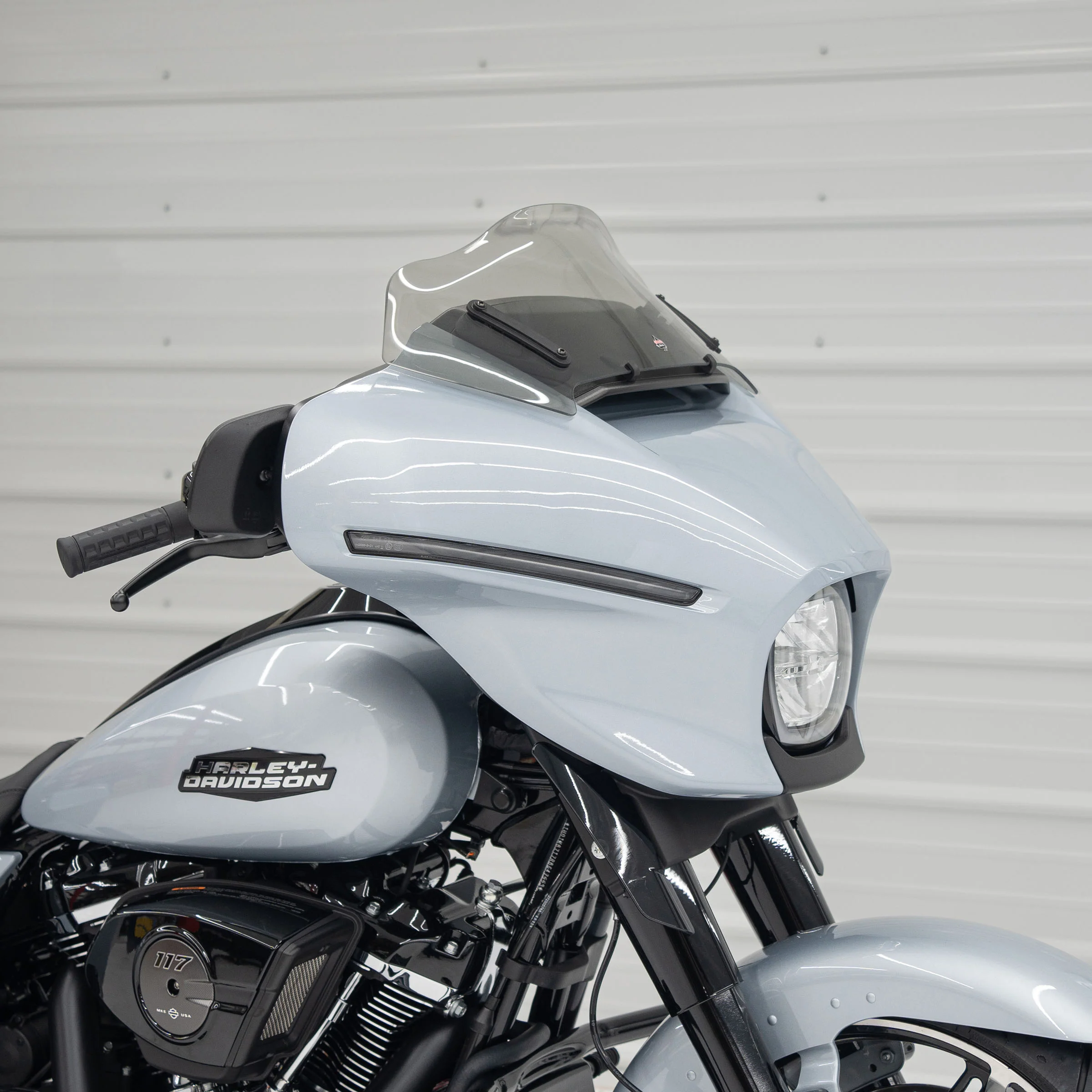 FlareĀ® Windshield for Harley-DavidsonĀ® 2023.5-2026 Street Glide (FLHX) - Image 25