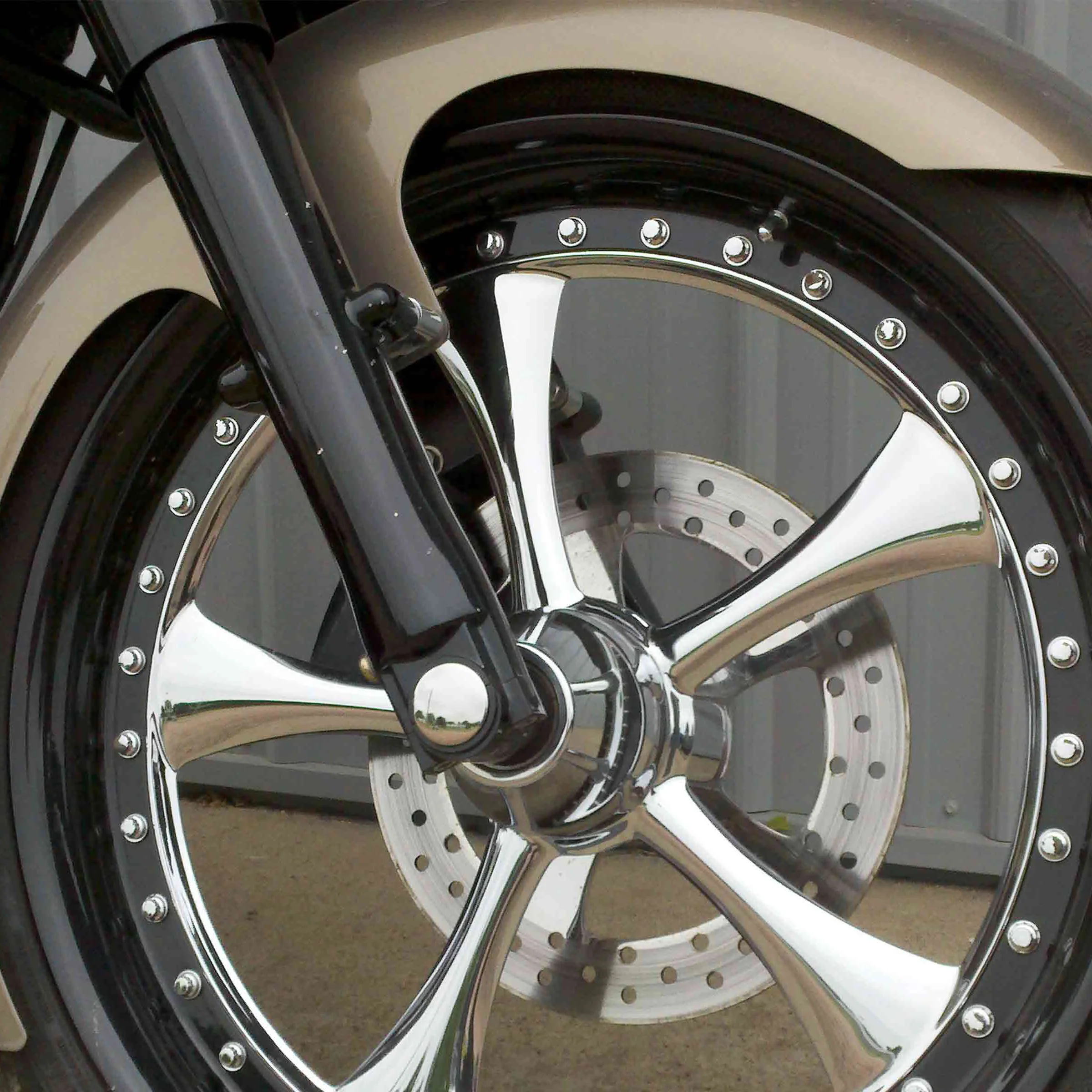 Fork-N-Finish Piece - Lower Fork Leg Cap for H-D® 2000-2013 Street Glide, Road Glide and Road King - Image 4