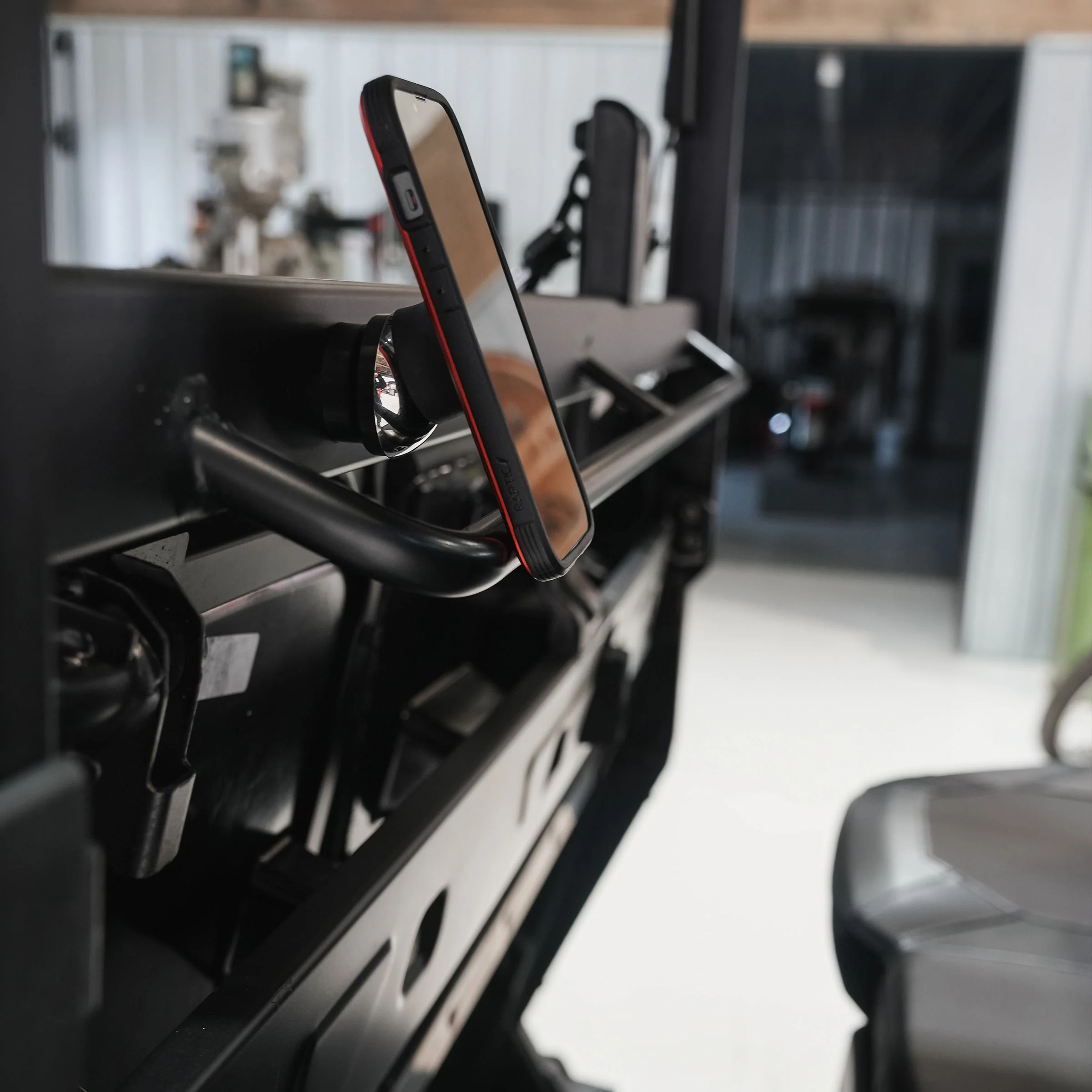 iOkwik™ Universal Magnetic Phone Mount - Image 15
