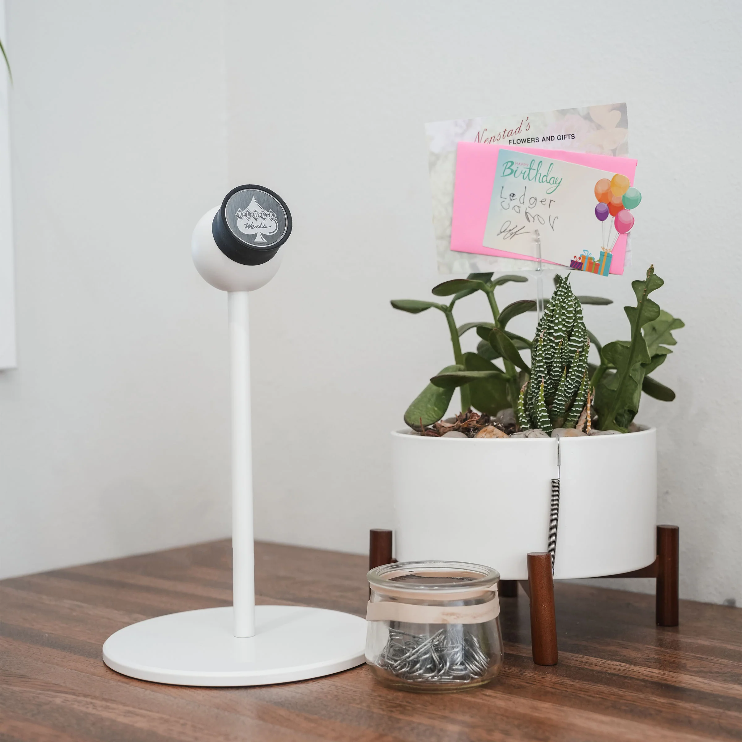iOstand® and iOmini™ Universal Magnetic Device Stand - Image 15