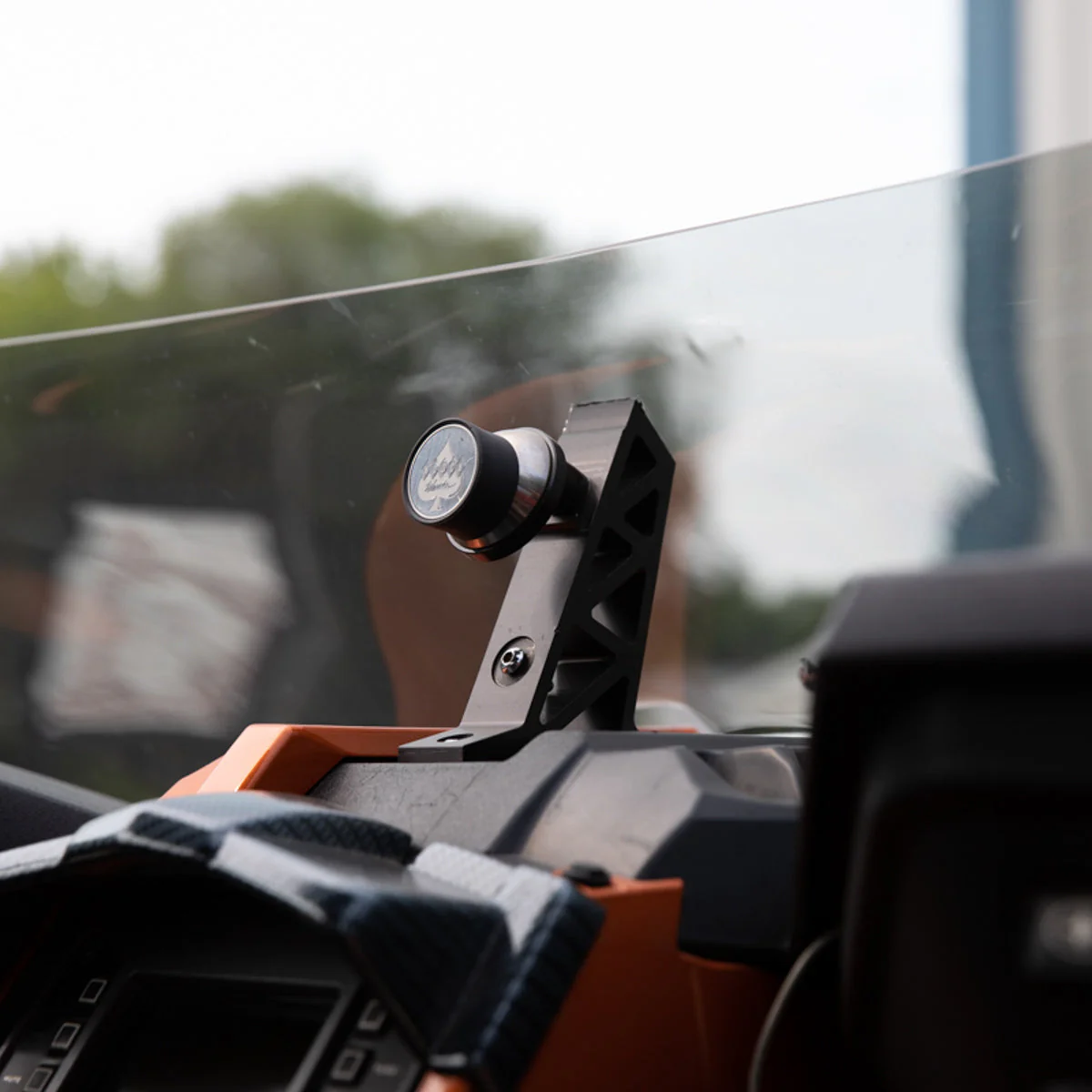iOmounts® Magnetic Phone Mount for Polaris® Slingshot - Image 6