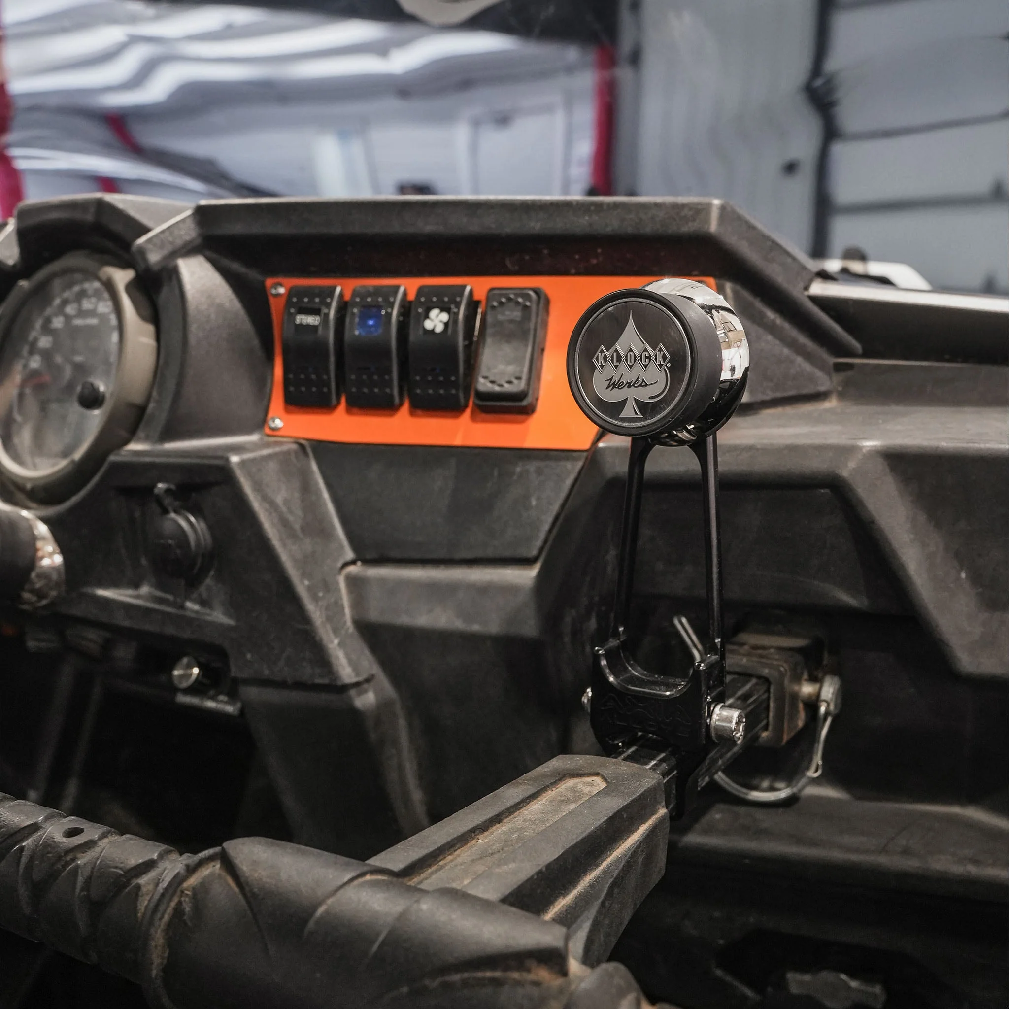 iOmountsĀ® Passenger Grab Handle Magnetic Phone Mount for PolarisĀ® RZR - Image 4