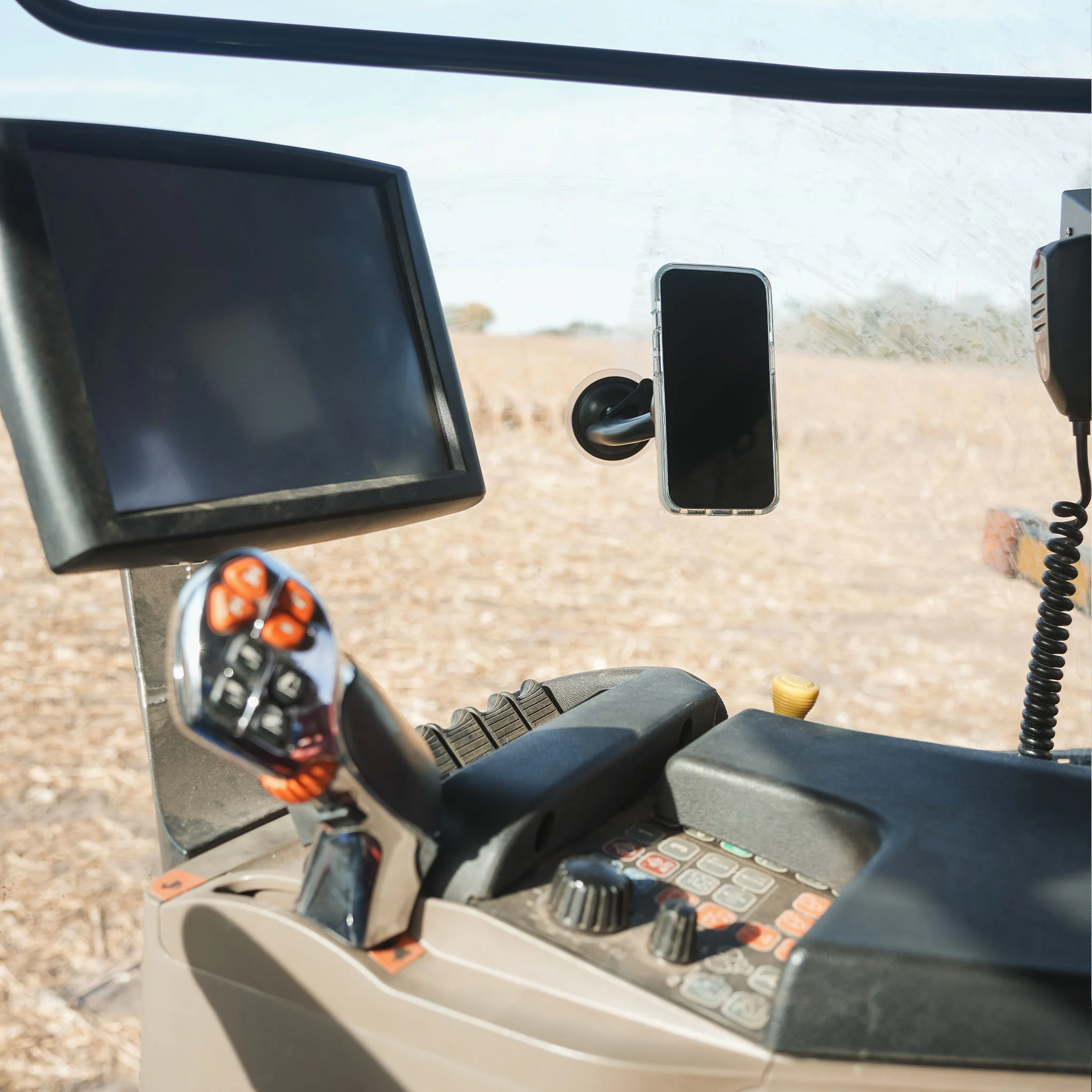 iOtraveler Suction Magnetic Car Phone Mount - Image 11