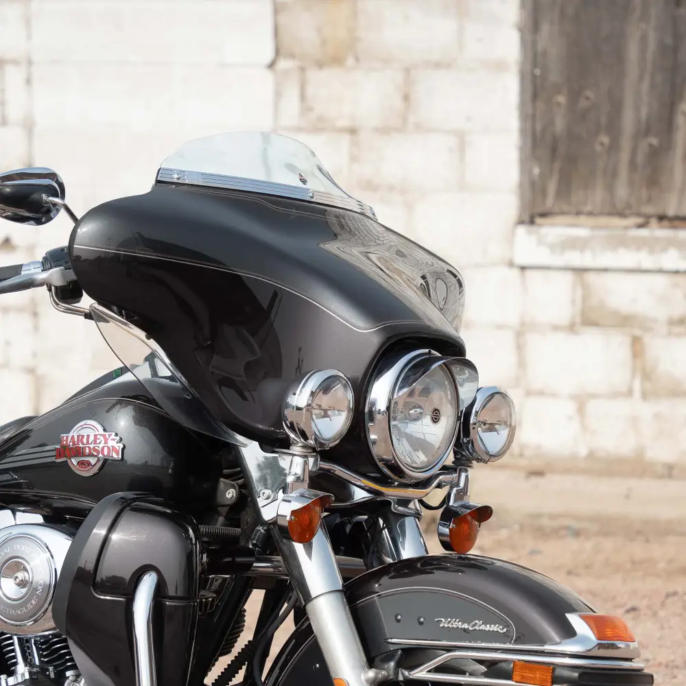 Kolor FlareĀ® Windshield for Harley-DavidsonĀ® 1996-2013 Street Glide (FLHT, FLHX) - Image 17