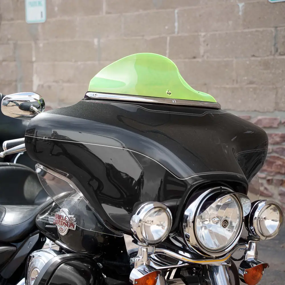 Kolor FlareĀ® Windshield for Harley-DavidsonĀ® 1996-2013 Street Glide (FLHT, FLHX) - Image 29
