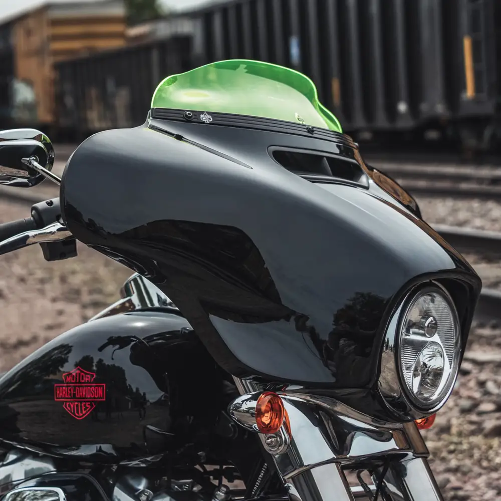 Kolor FlareĀ® Windshield for Harley-DavidsonĀ® 2014-2025 Street Glide (FLHT, FLHX) - Image 11