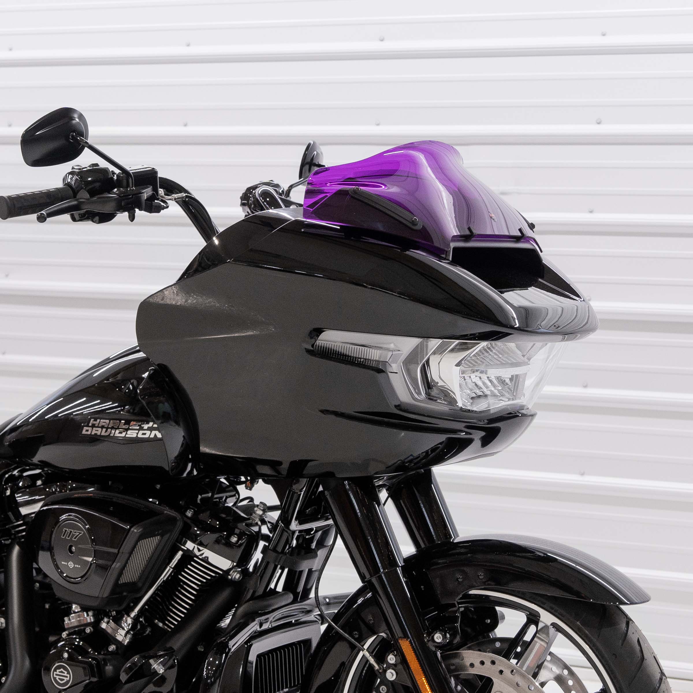 Kolor FlareĀ® Windshield for Harley-DavidsonĀ® 2023.5-2026 Road Glide (FLTR) - Image 34