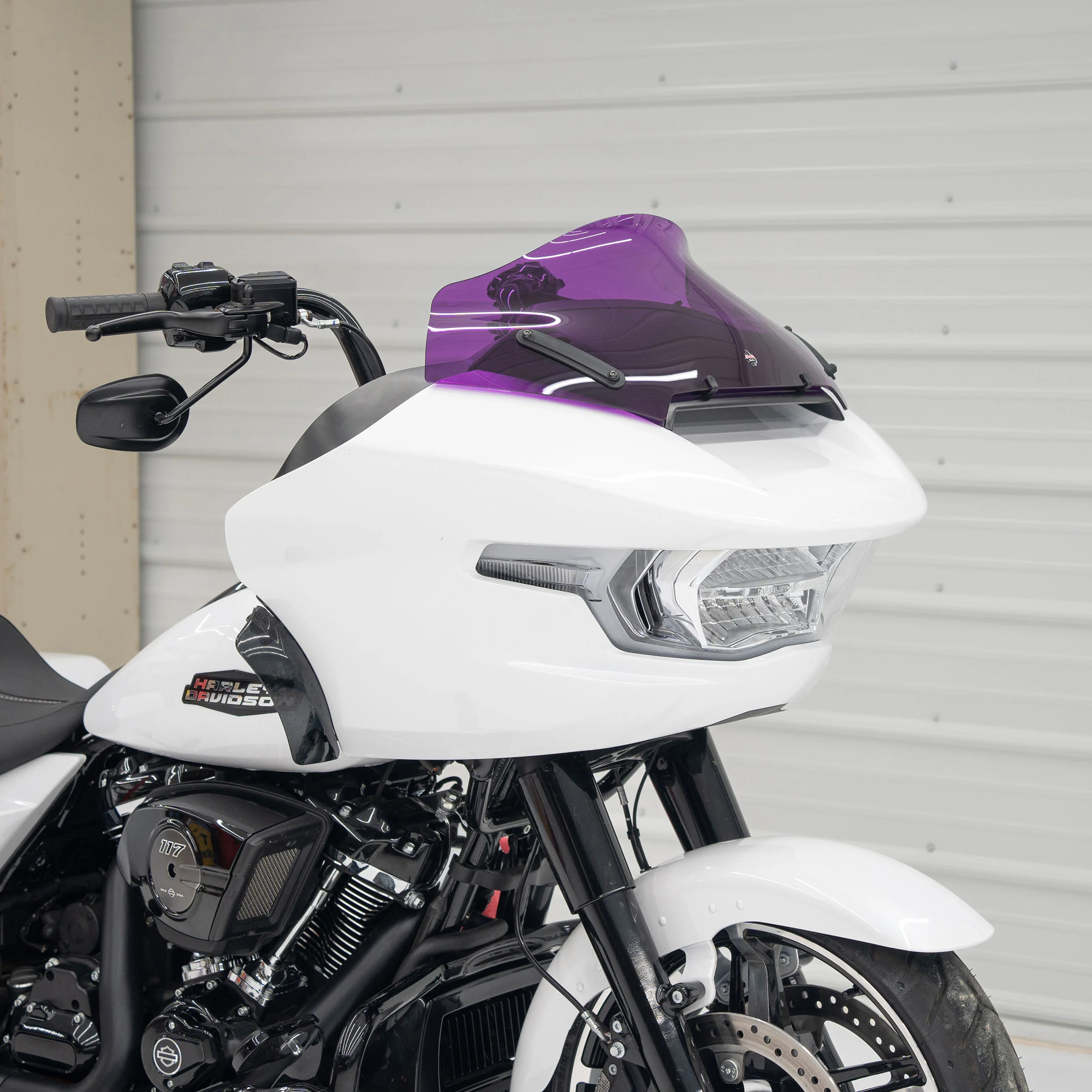 Kolor FlareĀ® Windshield for Harley-DavidsonĀ® 2023.5-2026 Road Glide (FLTR) - Image 70