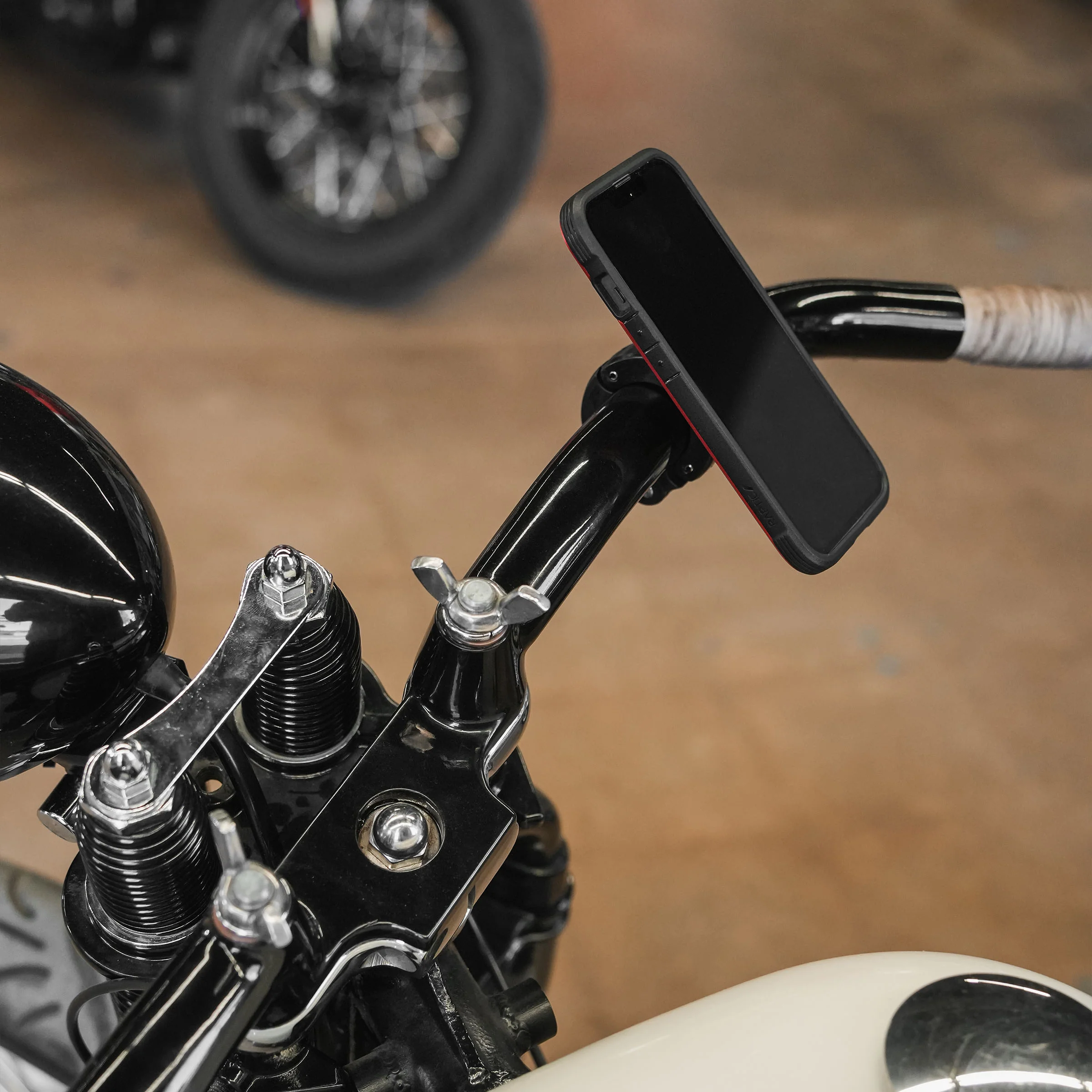 iOmounts® nomad+™ Universal Bar Phone Mount - Image 14