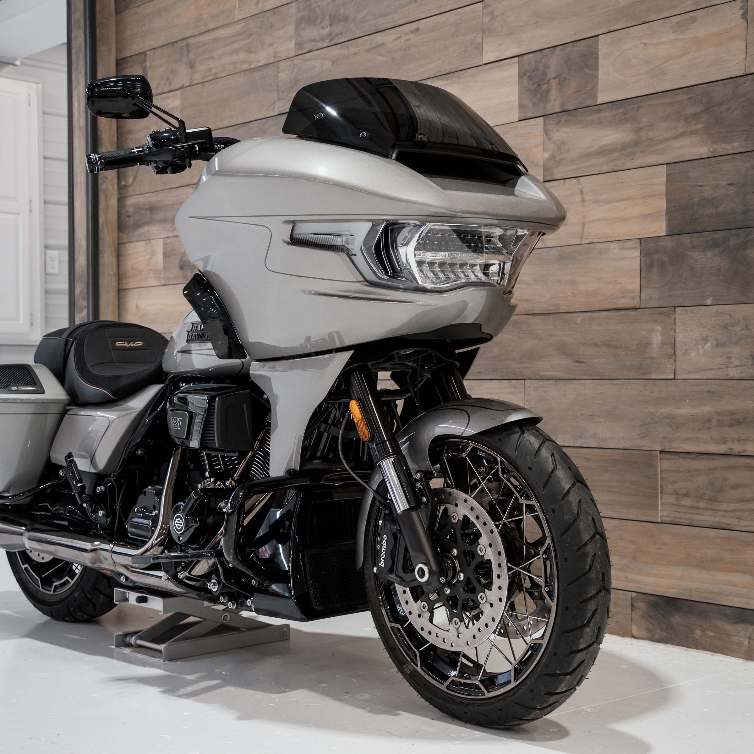 Tire Hugger Front Fender Fit Kit for Harley-Davidson® 2023.5-2026 Street Glide, Road Glide and Road King - Image 4