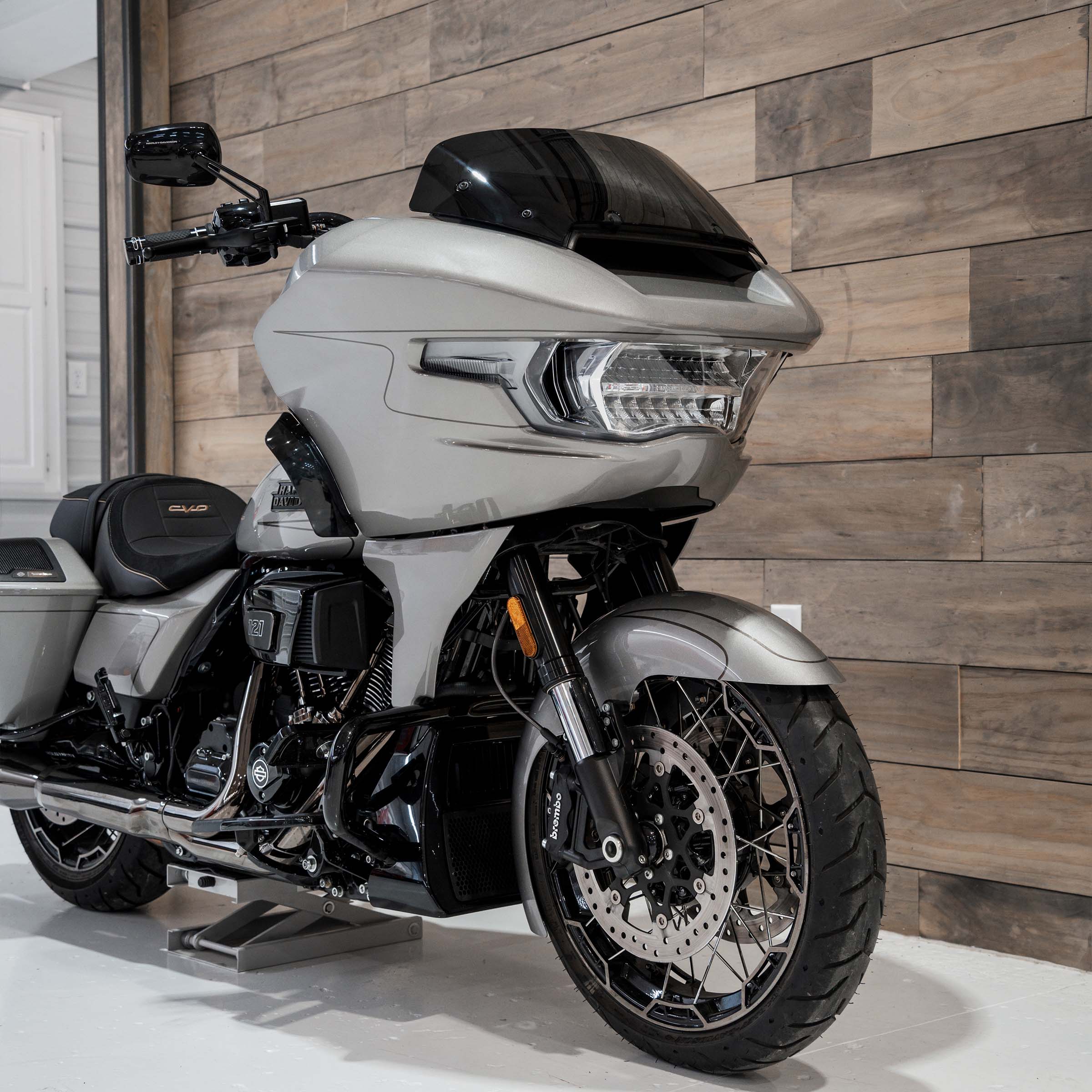 Tire Hugger Front Fender Fit Kit for Harley-Davidson® 2023.5-2026 Street Glide, Road Glide and Road King - Image 9