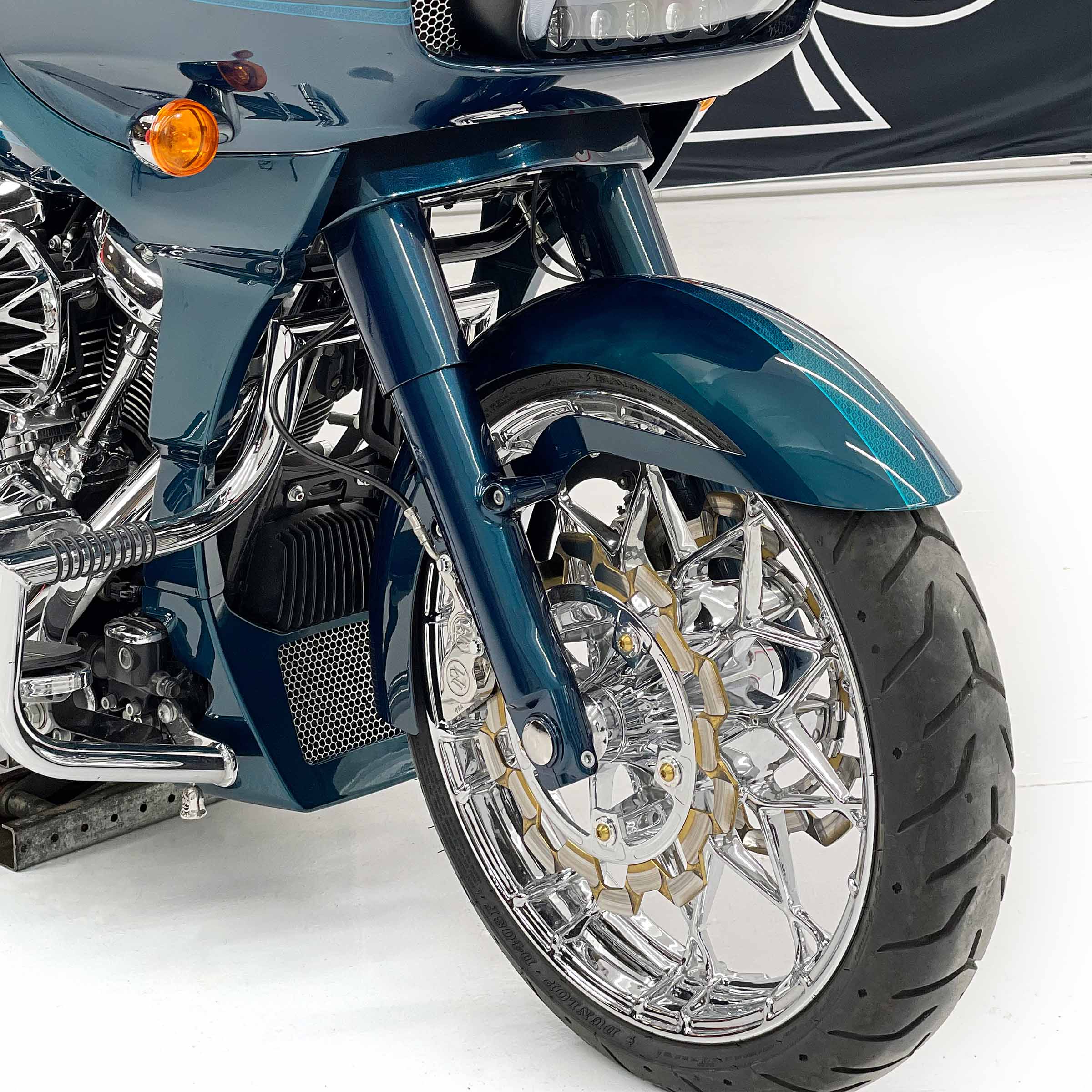 Tire Hugger Front Fender Fit Kit for H-D® 2014-2026 Street Glide, Road Glide and Road King (FLHR) - Image 13