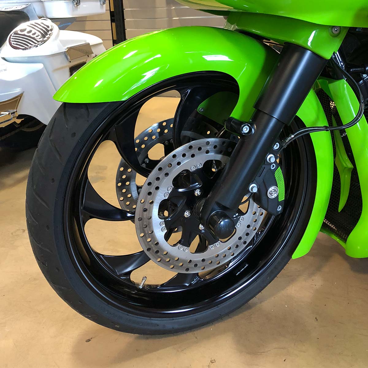 Tire Hugger Front Fender Fit Kit for H-D® 2014-2026 Street Glide, Road Glide and Road King (FLHR) - Image 6