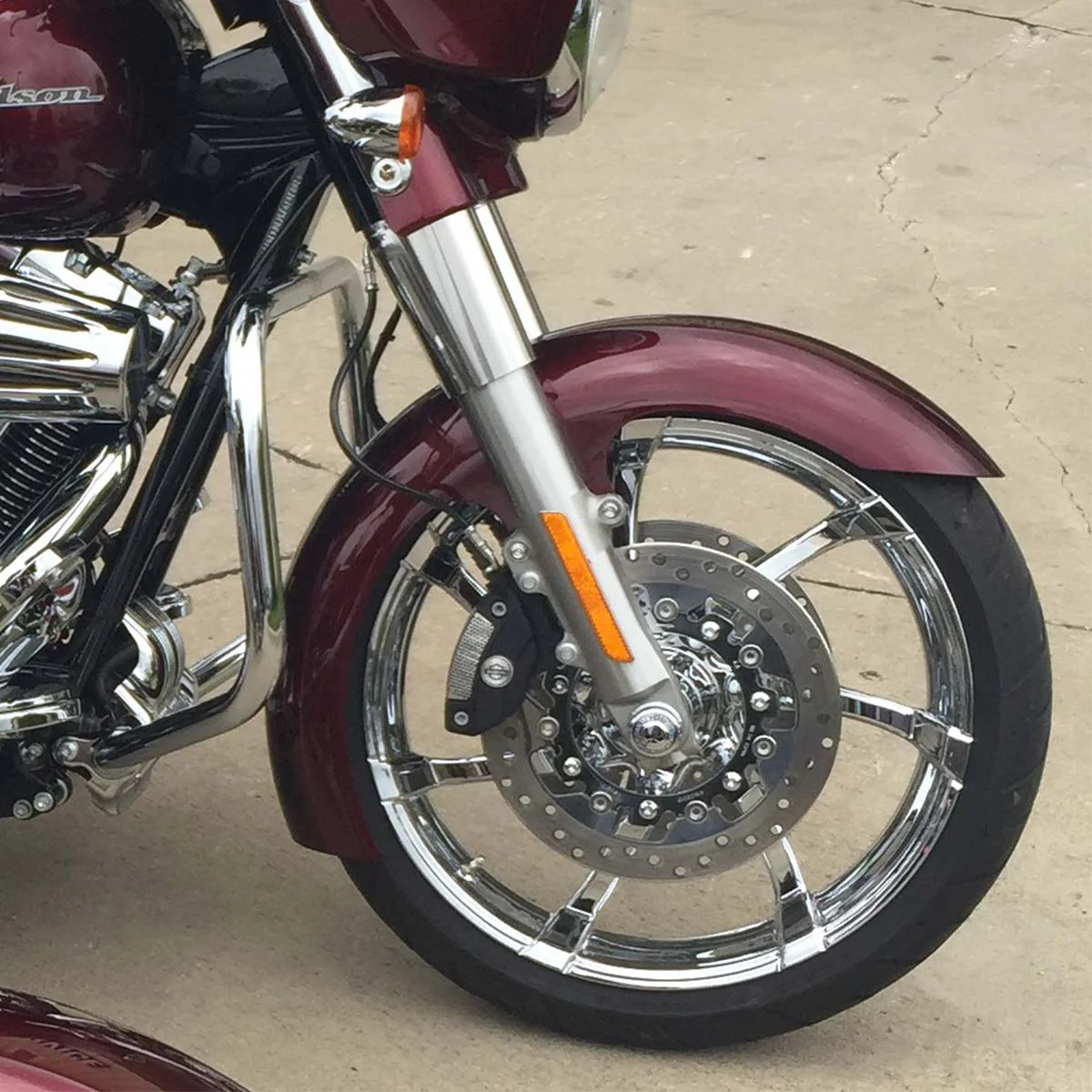 Tire Hugger Front Fender Fit Kit for H-D® 2014-2026 Street Glide, Road Glide and Road King (FLHR) - Image 7
