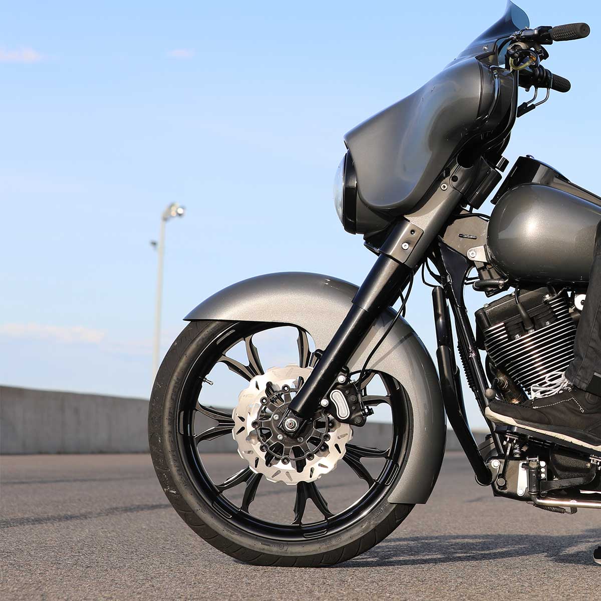 Tire Hugger Front Fender for H-D® 1983-2013 Street Glide, Road Glide and Road King - Image 3