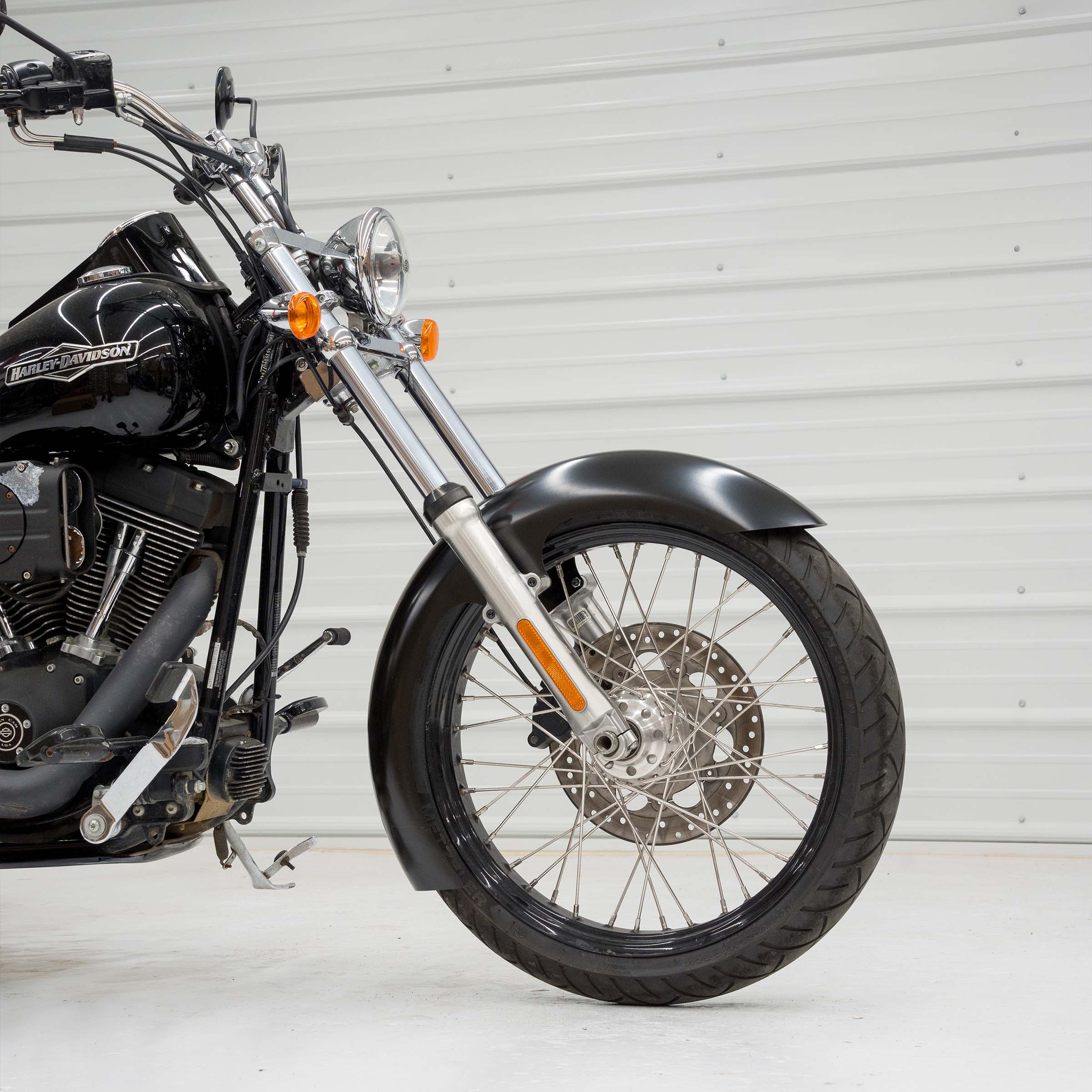 Tire Hugger Front Fender for H-D® 1984-2015 Softail (FXST) and 1993-2005 Dyna Wide Glide (FXDWG) - Image 9